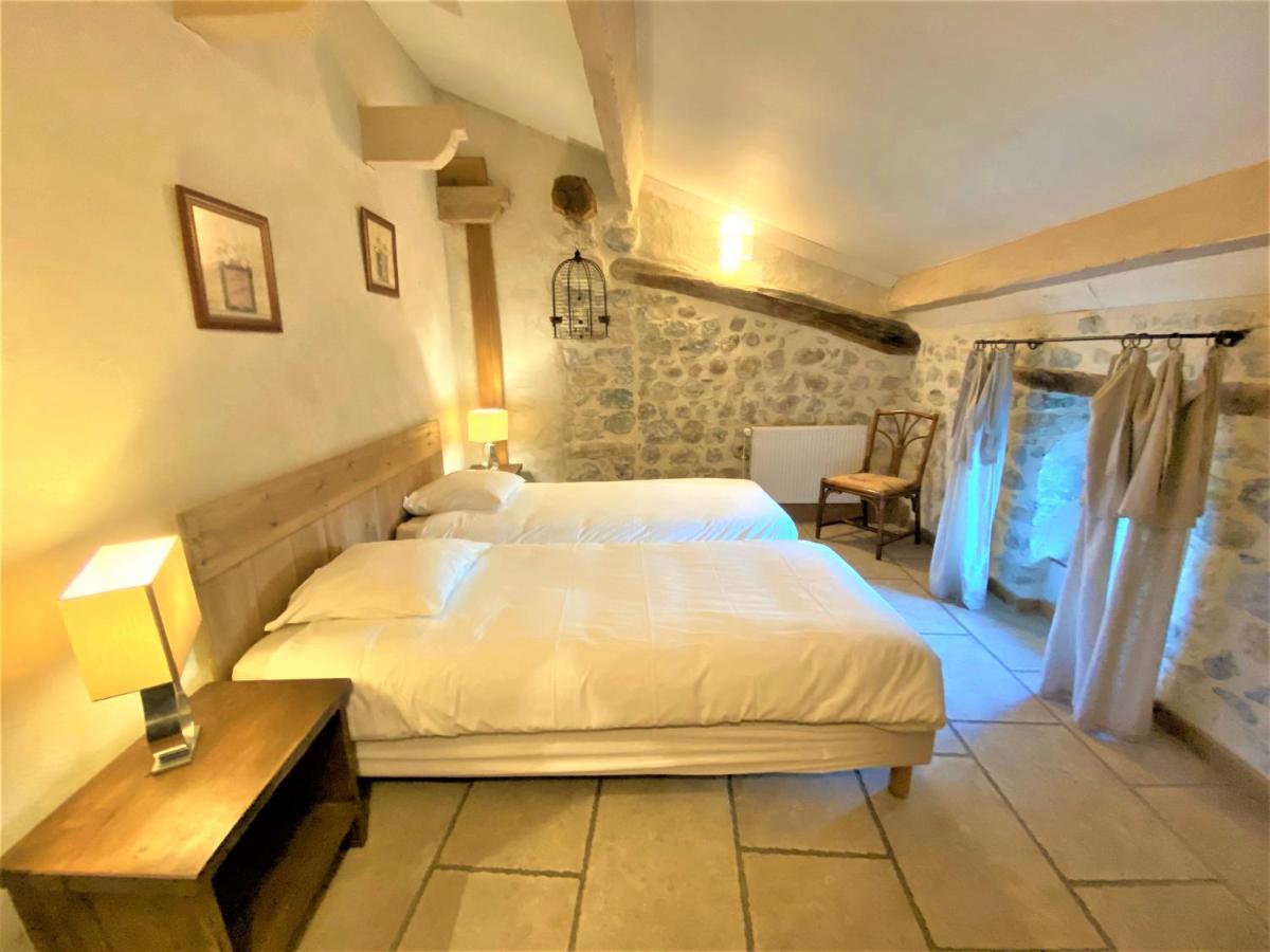 Gite De Groupe 9Ch Ou 3 Gites Independants De 3Ch - Patio Et Piscine Interieure Chauffee Toute L'Annee Vallon-Pont-dʼArc 외부 사진