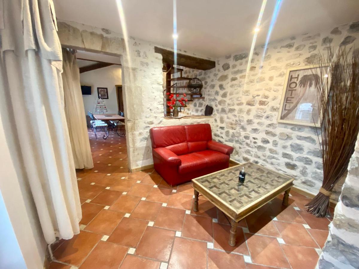 Gite De Groupe 9Ch Ou 3 Gites Independants De 3Ch - Patio Et Piscine Interieure Chauffee Toute L'Annee Vallon-Pont-dʼArc 외부 사진