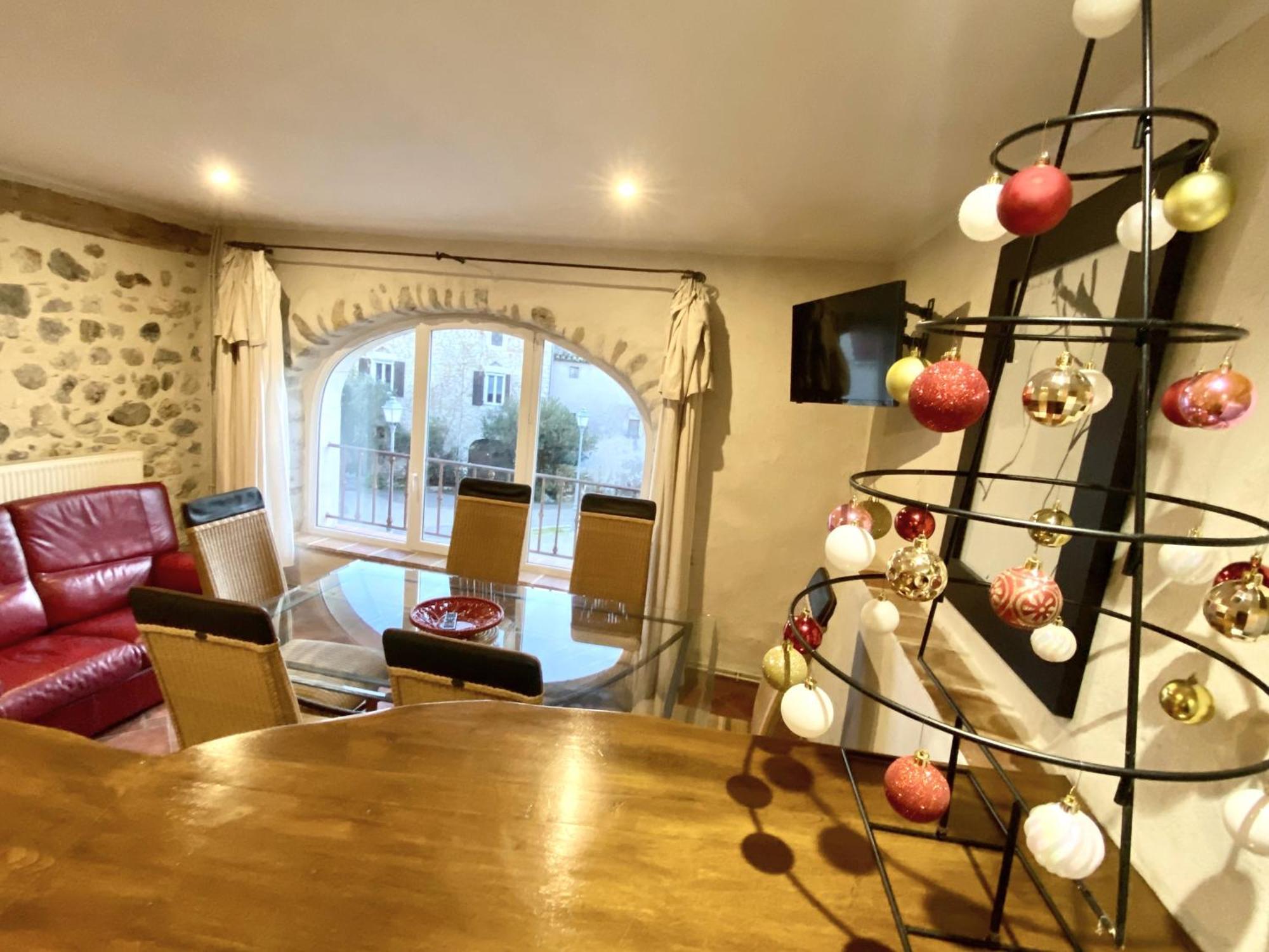 Gite De Groupe 9Ch Ou 3 Gites Independants De 3Ch - Patio Et Piscine Interieure Chauffee Toute L'Annee Vallon-Pont-dʼArc 외부 사진
